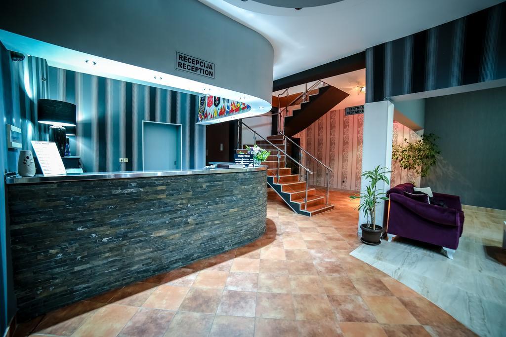 Garni Hotel Radović Kragujevac Exterior foto