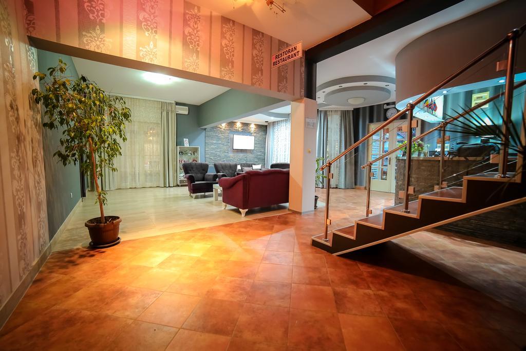 Garni Hotel Radović Kragujevac Exterior foto