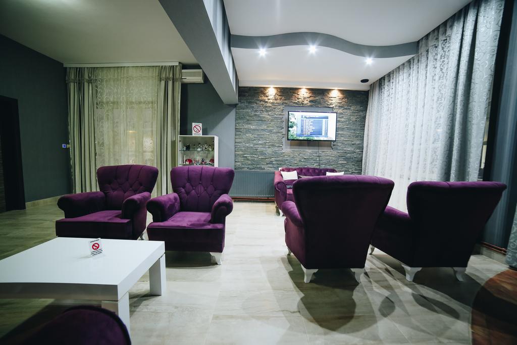 Garni Hotel Radović Kragujevac Exterior foto