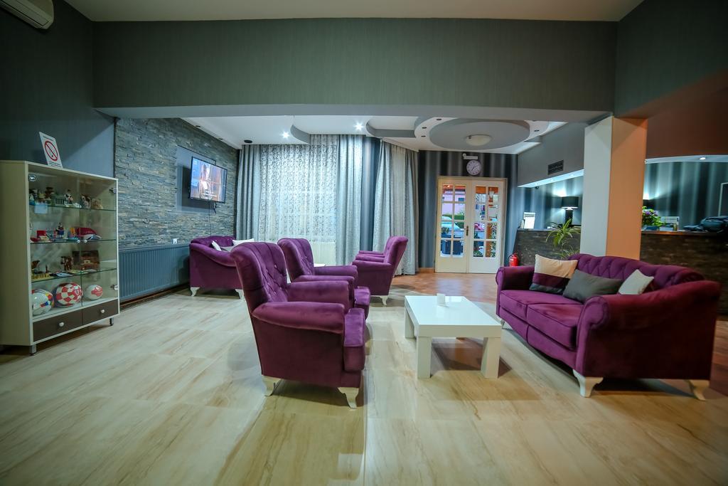 Garni Hotel Radović Kragujevac Exterior foto
